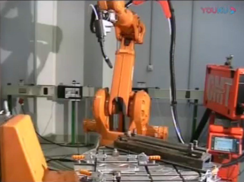 <b>福尼斯CMT机器人焊接-英佰特案例</b>